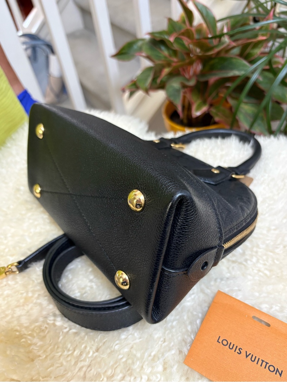 Louis Vuitton Black Alma BB Satchel with Gold Hardware - Picture 5 of 9